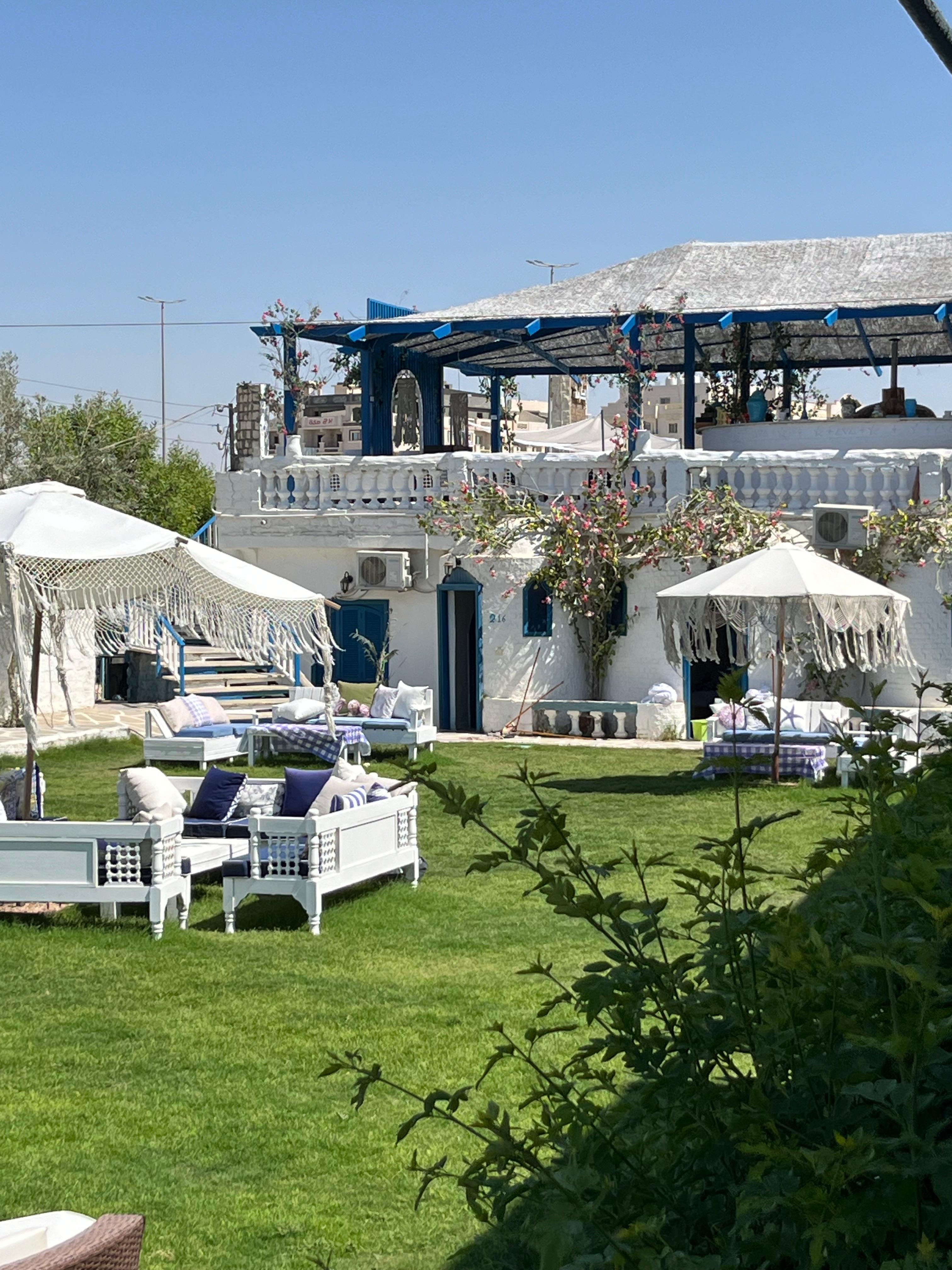 المطعم اليوناني